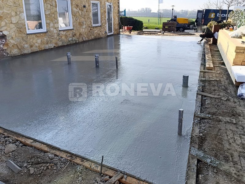 Aanbouw van fundering tot dak, tijdens de werkzaamheden (6)