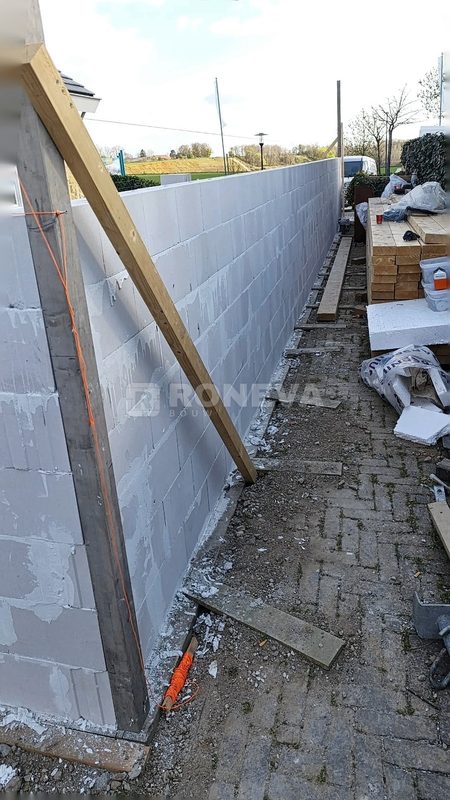 Aanbouw van fundering tot dak, tijdens de werkzaamheden (7)