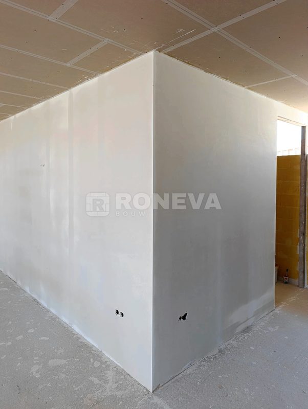 Stucwerk en sauswerk, tijdens de werkzaamheden (1)