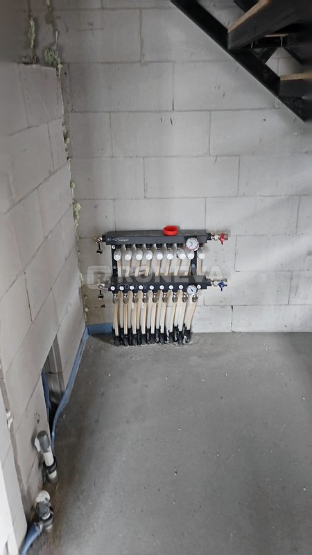 Vloerverwarming infrezen in beton, detail (1)