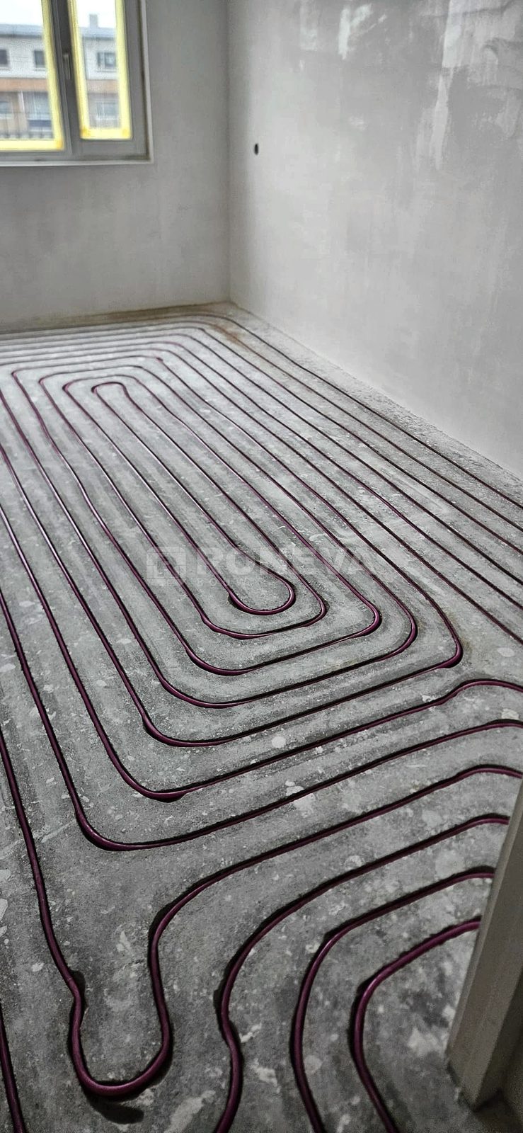 Vloerverwarming infrezen in beton in Zuid-Holland